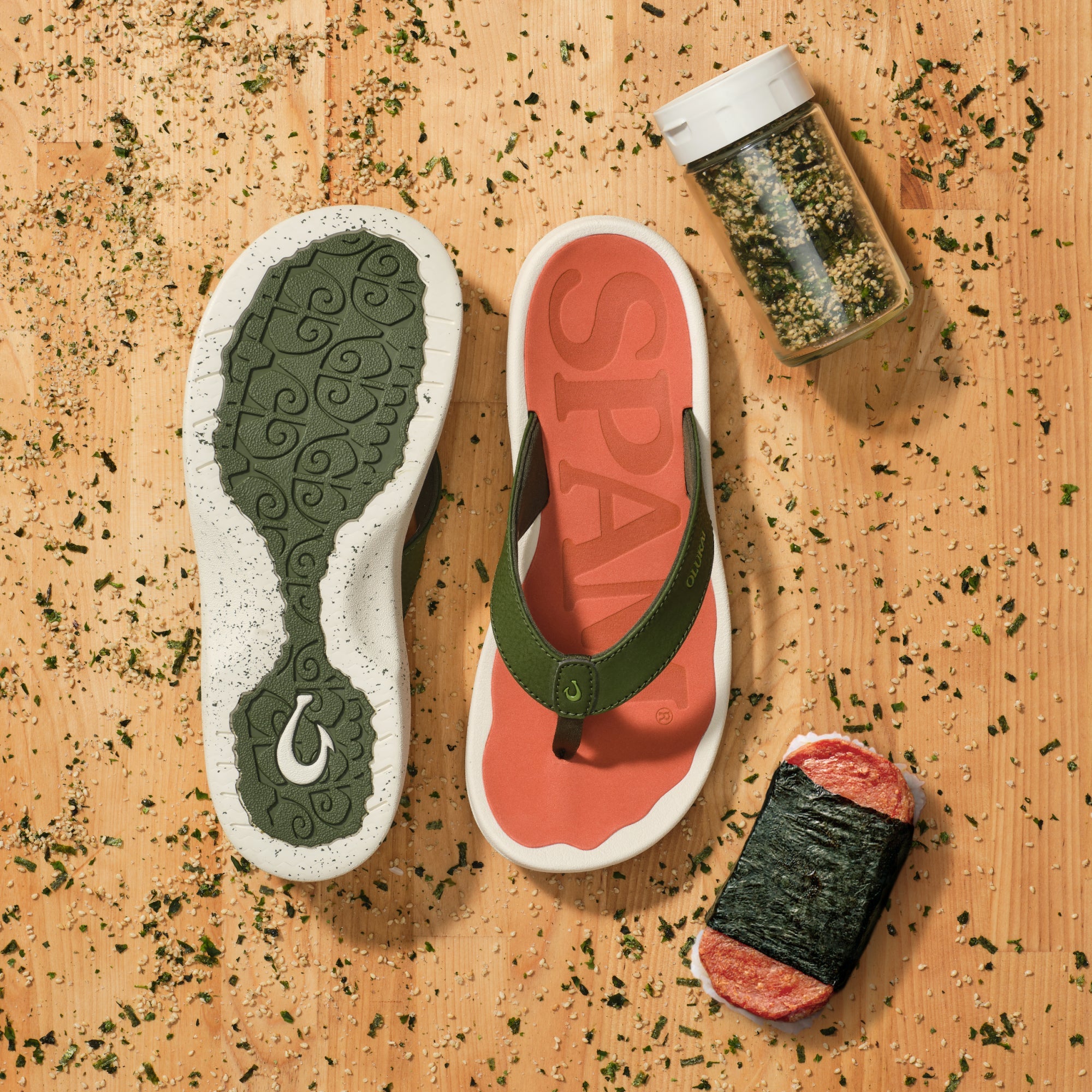 ‘Ohana  –  Nori / Dark Coral