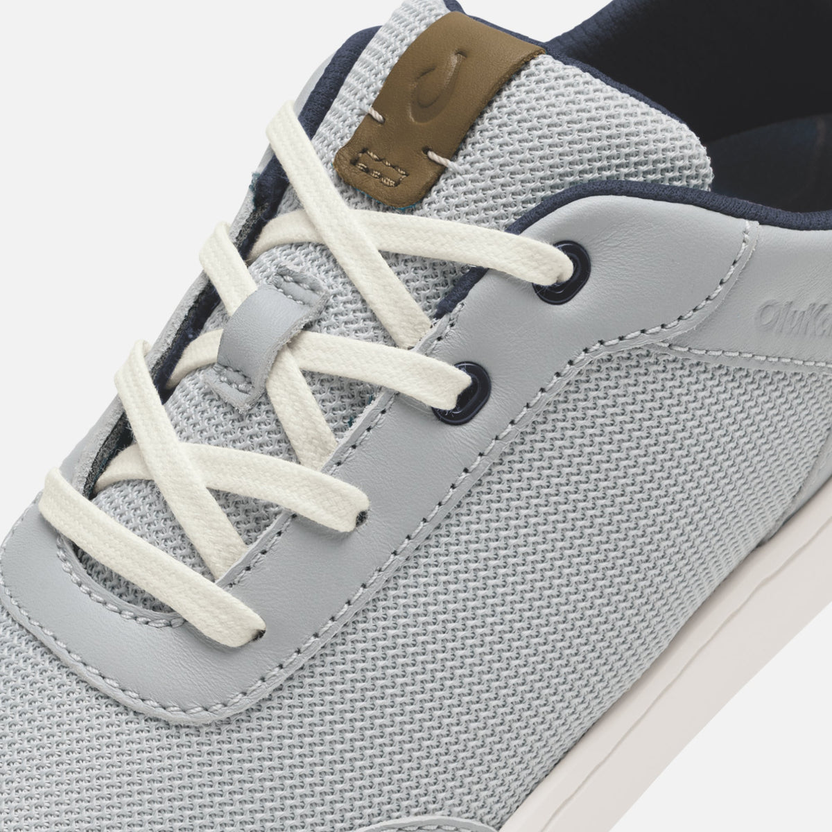 Kiahuna  –  Cloud Grey / Tan